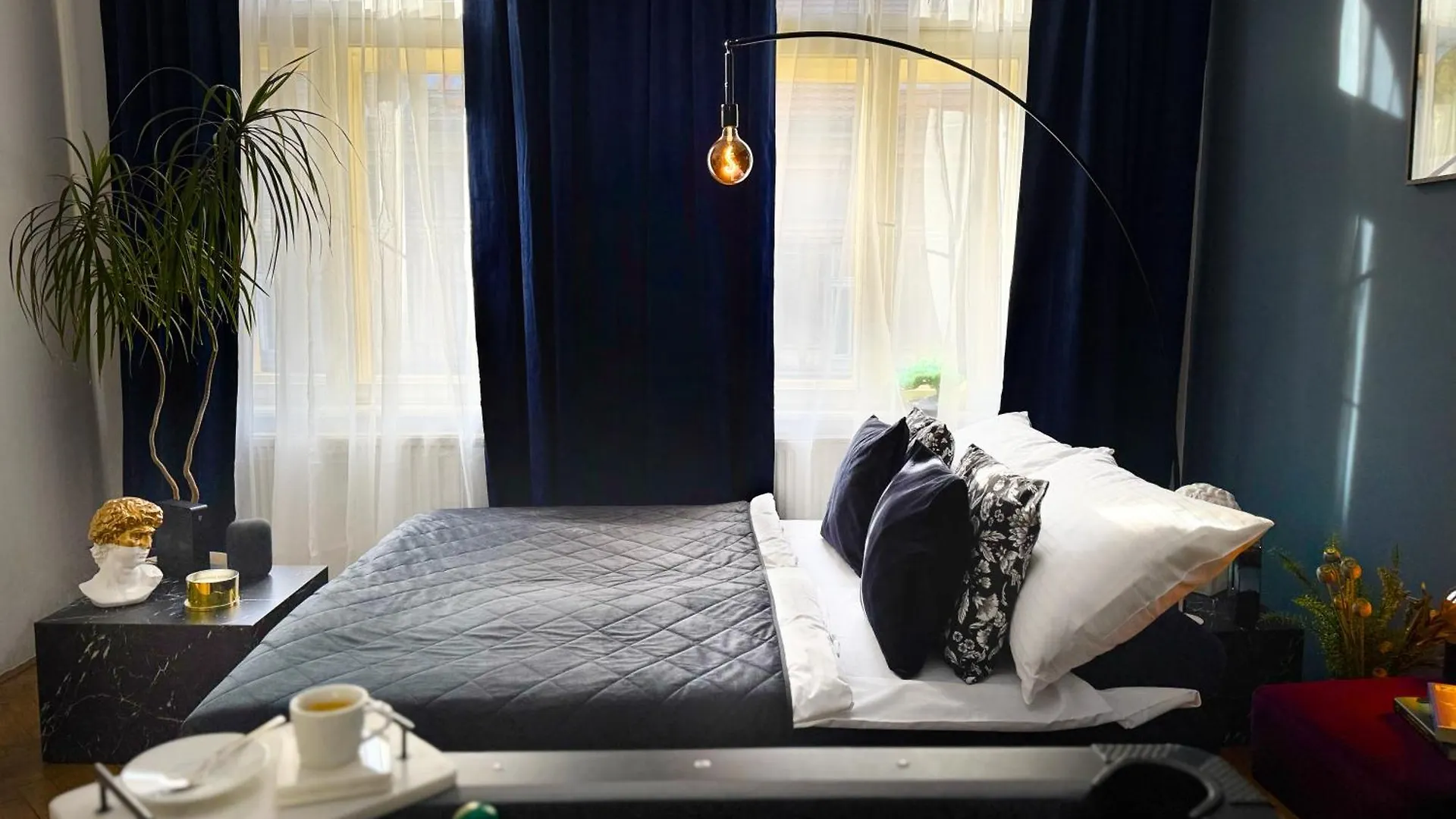 Cinematic Apartment With Pool Table & Cinema Room In The Heart Of Prague elérhetőségei